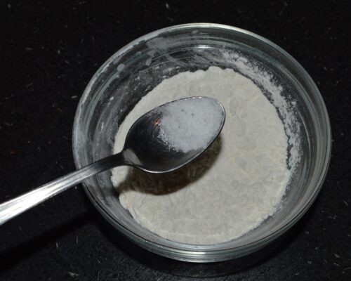 Pour a little flour into another plate and add the salt
