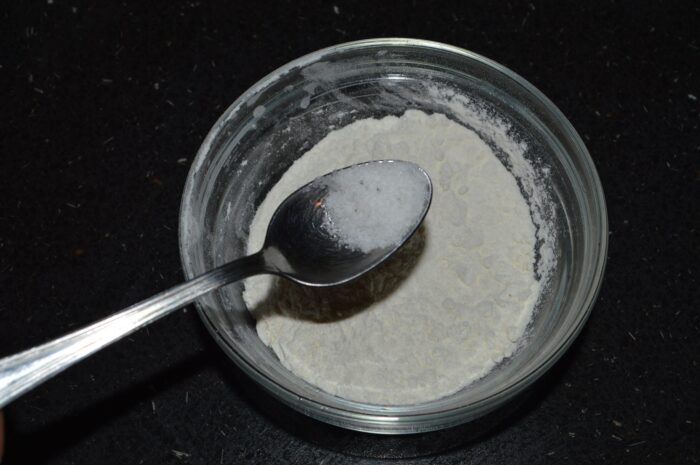 Pour a little flour into another plate and add the salt