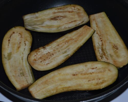 fry the eggplant slices