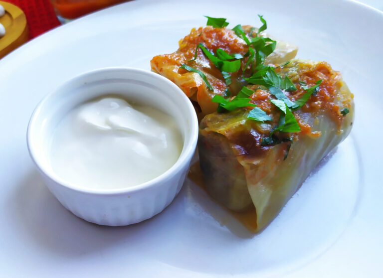 Голубцы с гречкой и шампиньонами в духовке