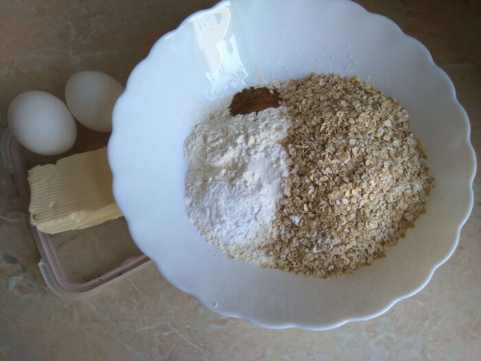 făina și alte ingrediente uscate