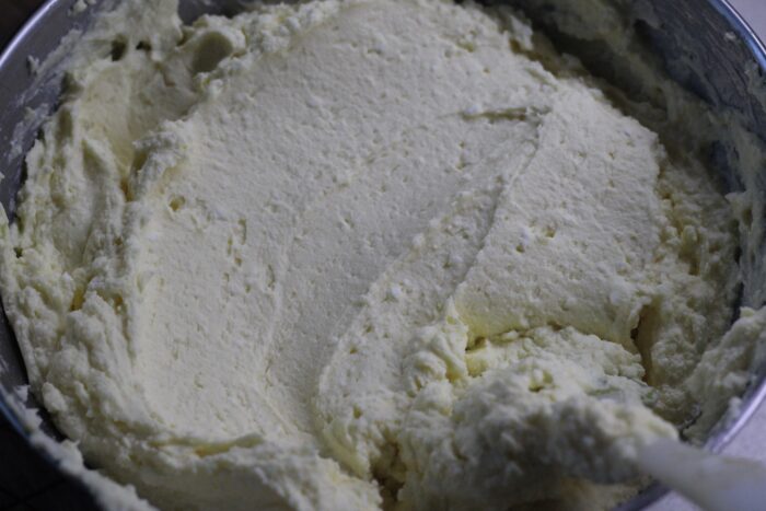 Beat the full-fat cottage cheese with the powdered sugar