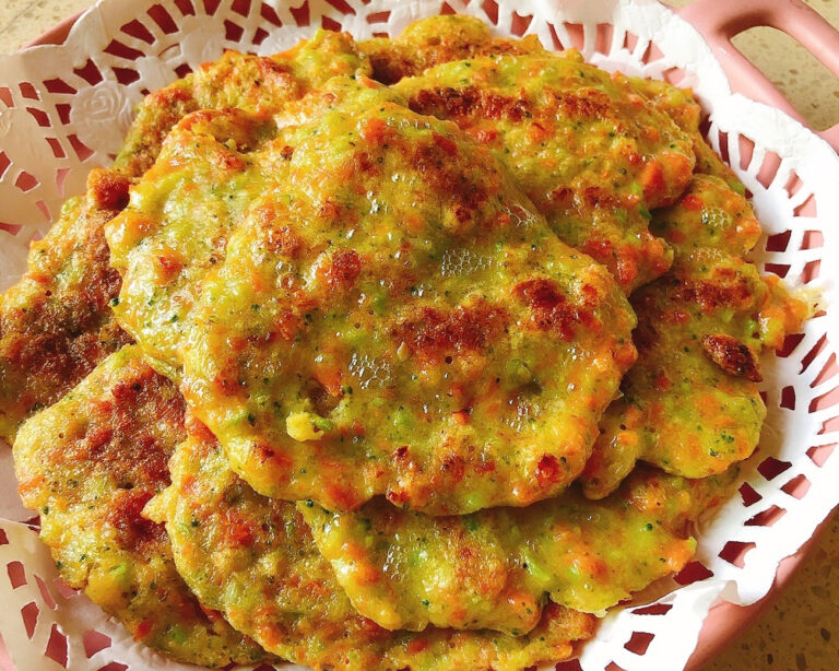 Оладьи из брокколи с креветками