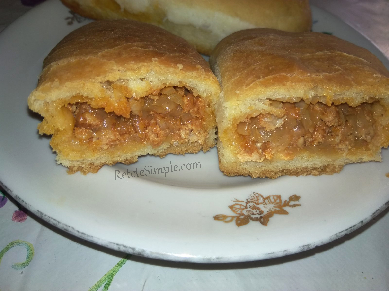 Пирожки с фаршем и капустой в духовке картинка