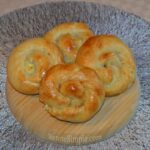 Placinte invartite cu branza fara drojdie