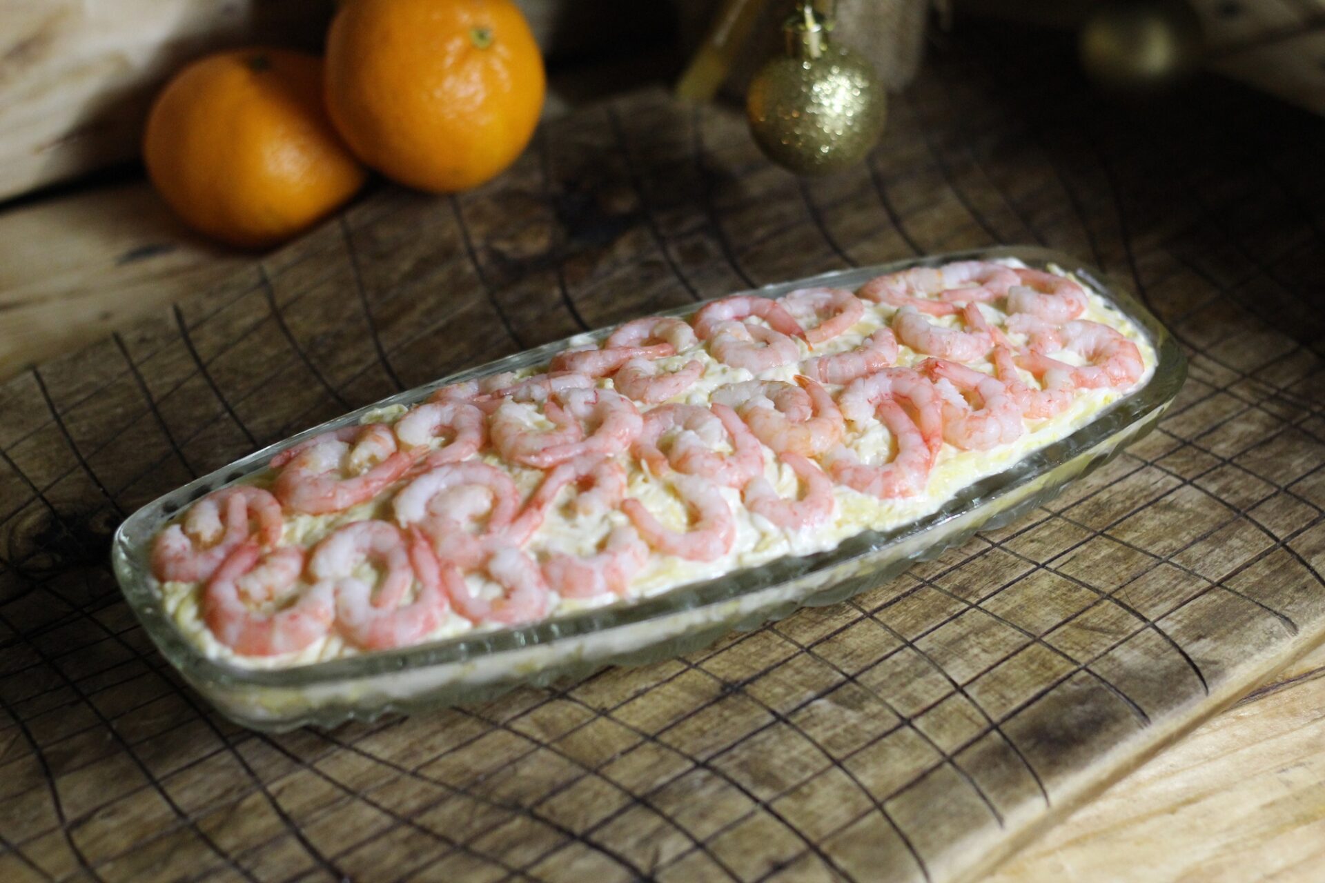 Quick shrimp salad with pineapple & eggs