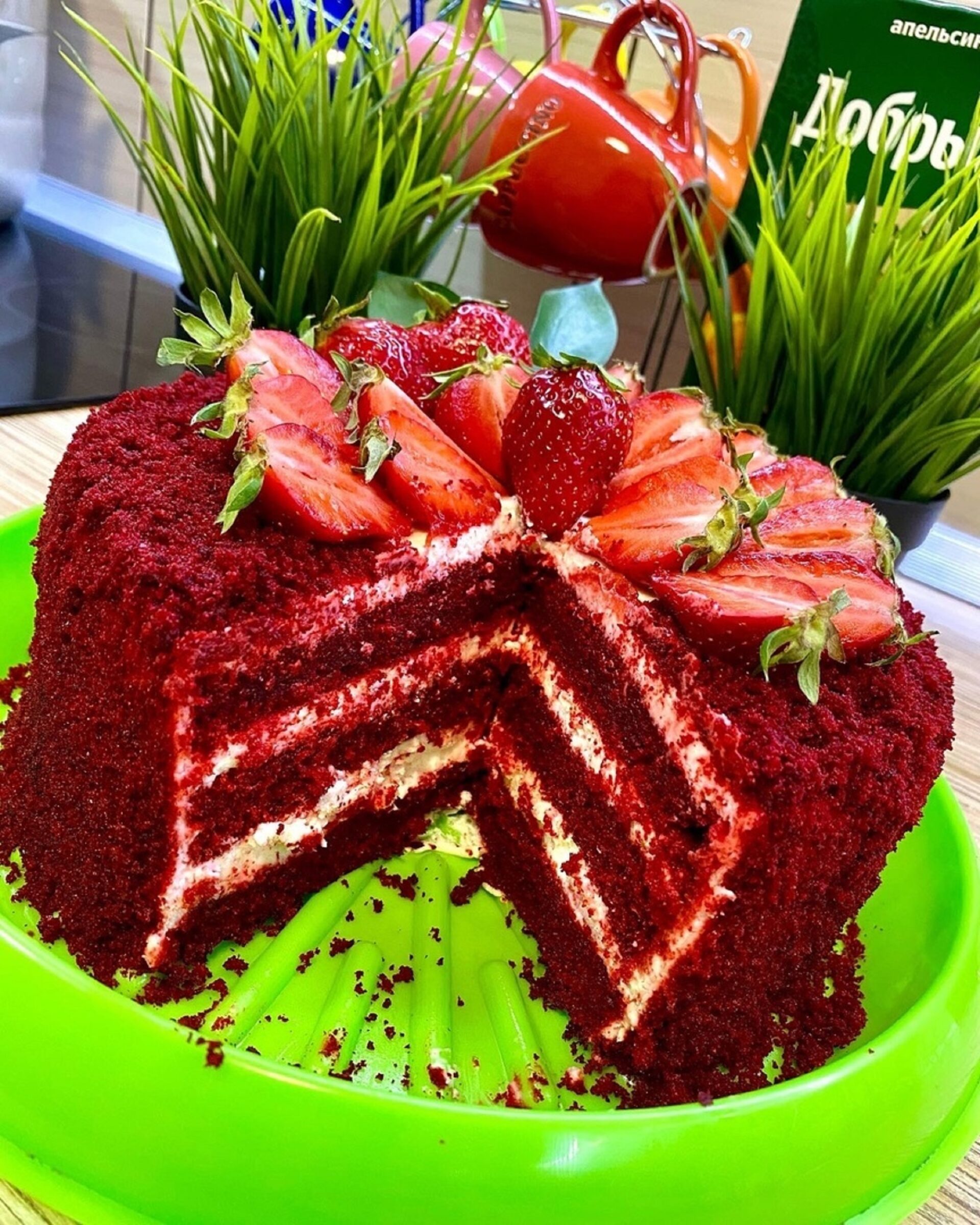 Red velvet cake image