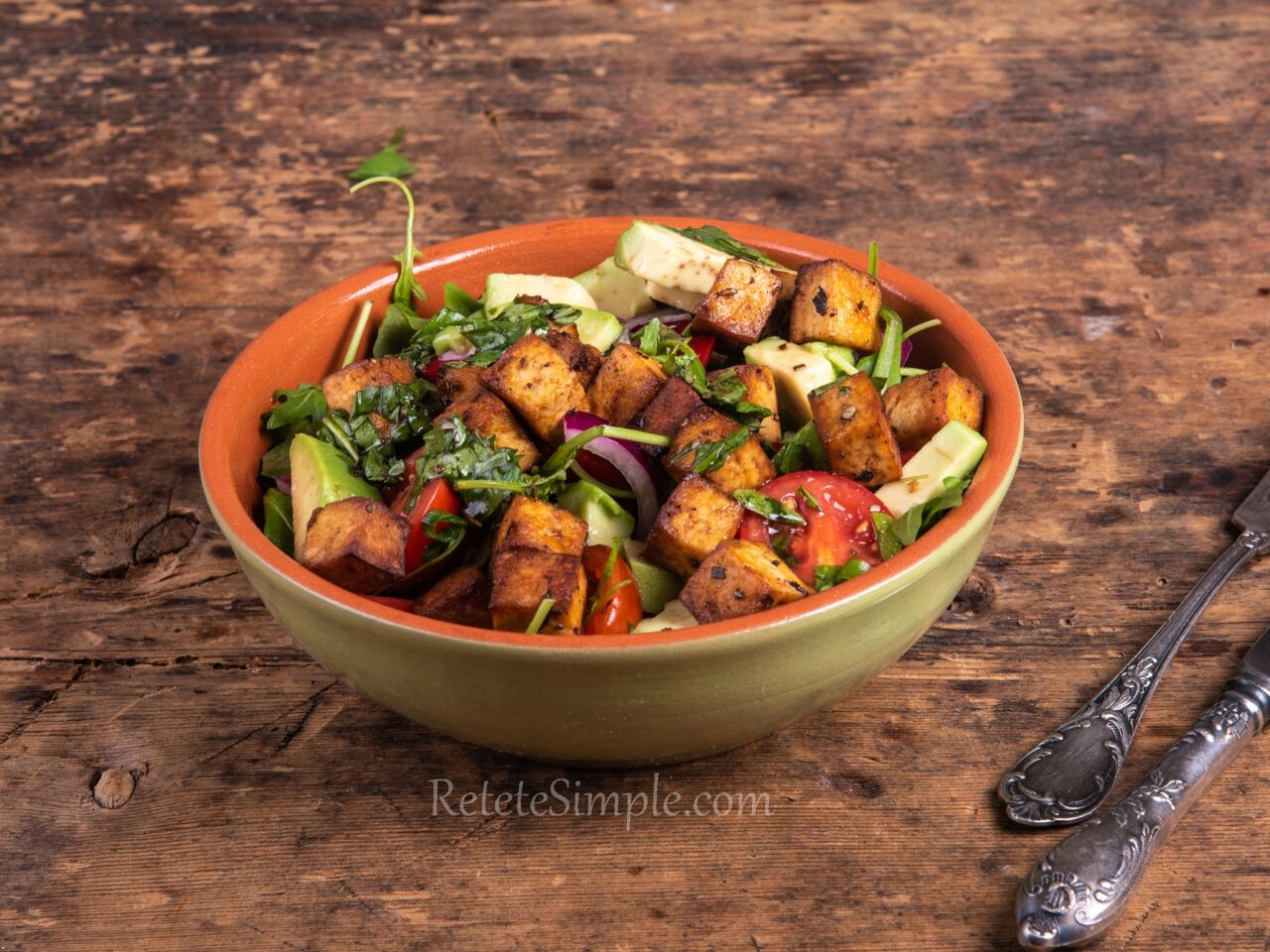Avocado Tofu Salad with Rucola & Cherry Tomatoes