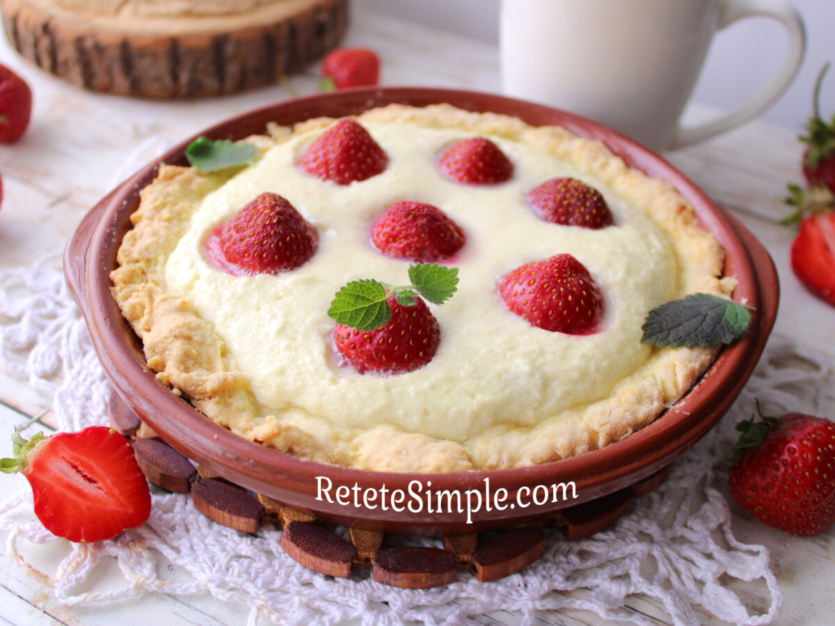 Strawberry & cottage cheese cake with tender buttery crust