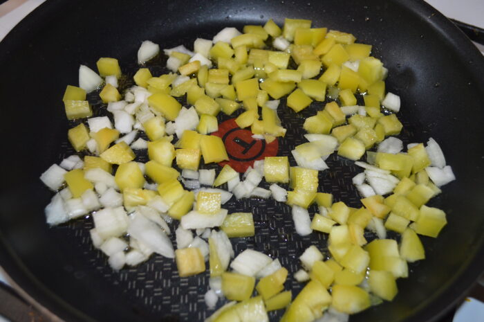 Taiati ceapa si ardeiul