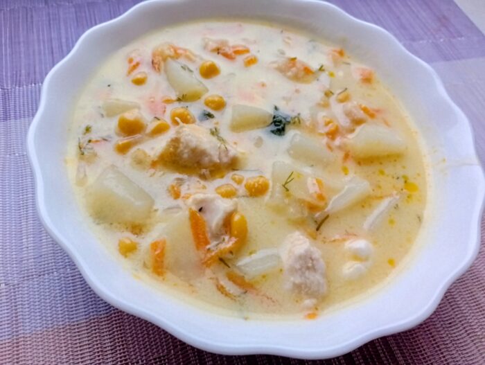 Supa este gata si poate fi servita