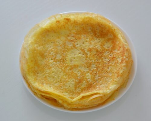 Так обжариваем все блинчики