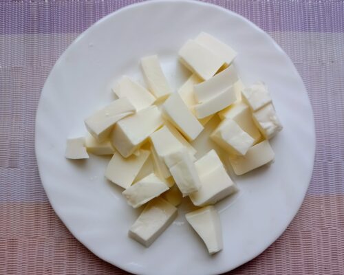 Taiati cascavalul topit