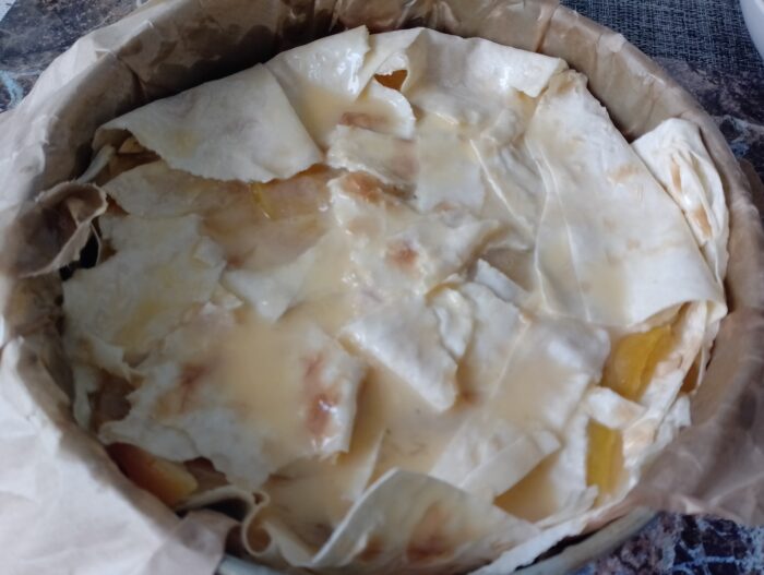 pour the egg and sour cream mixture