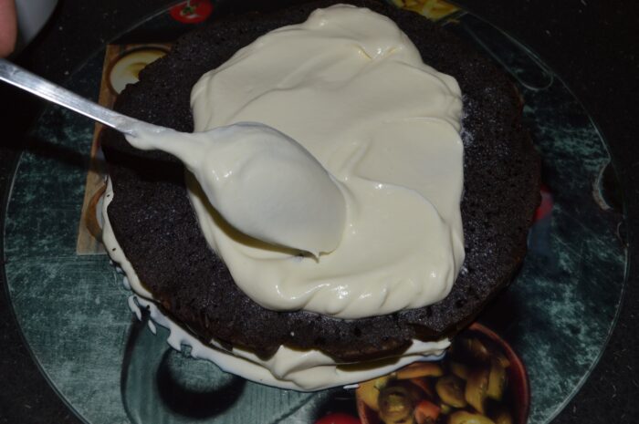 spread the cream on top