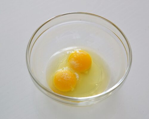 вбиваем яйца