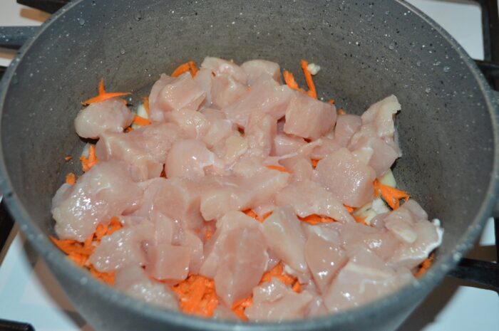 Adaugati pieptul de pui