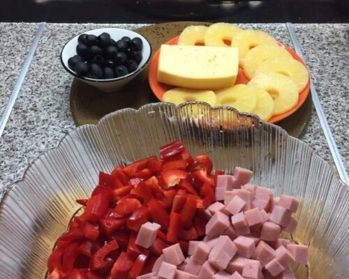 Рубим ветчину кубиками