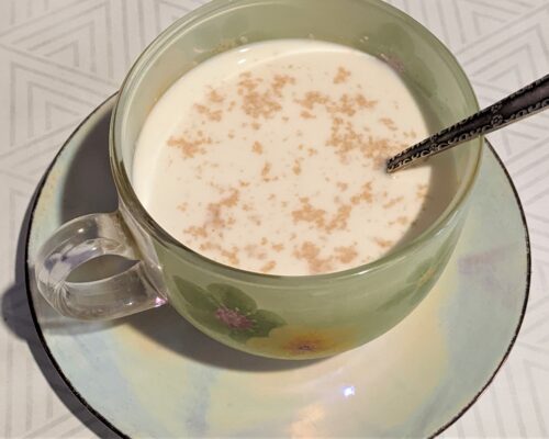 Mix the yeast with the milk