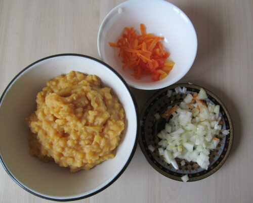 Горох нужно отварить заранее