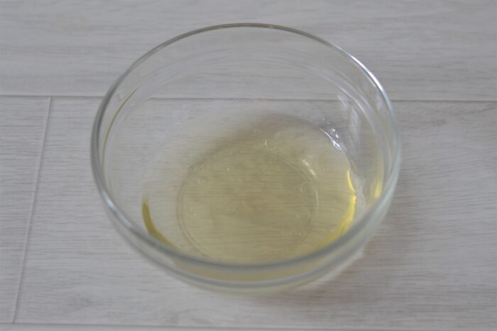 Add vegetable oil and stir