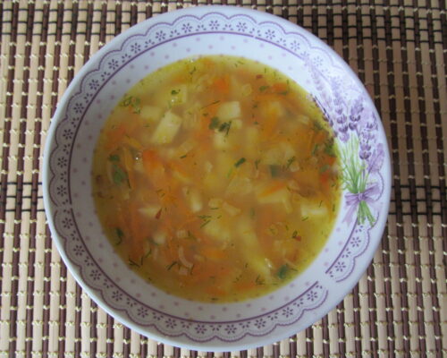 Добавляем толченый горох в суп