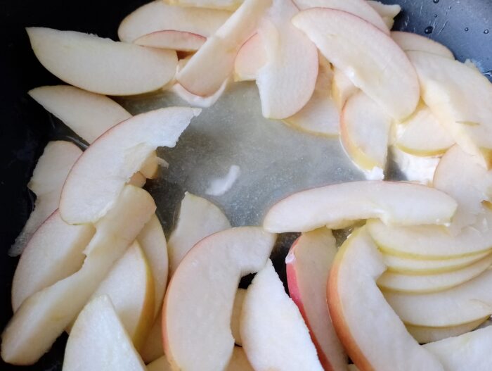 add the prepared apples