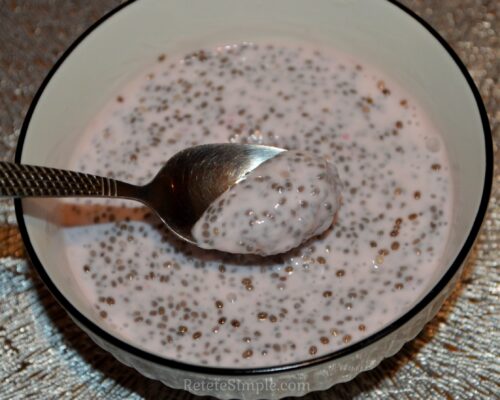 puddingul de chia este gata