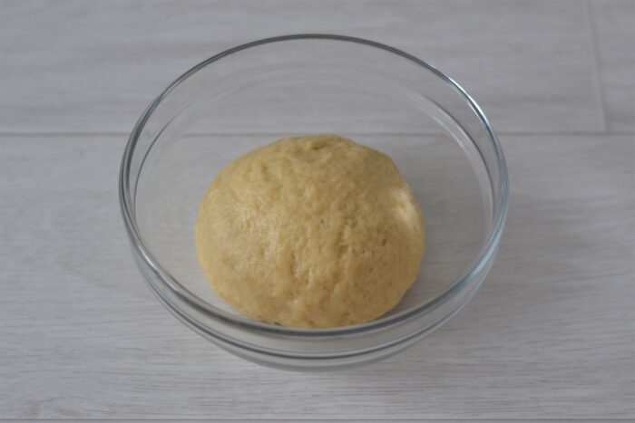 Knead the elastic dough