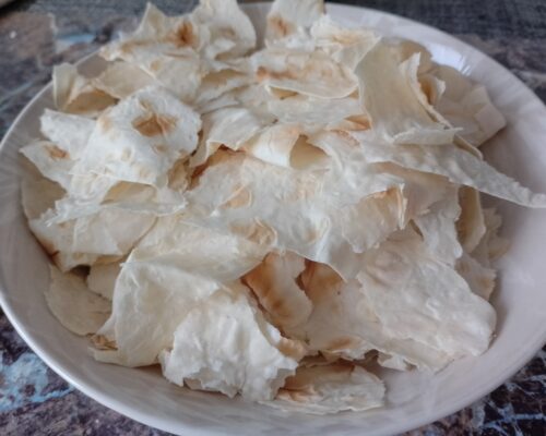 cut 3-4 pieces from the lavash sheets