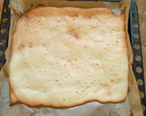 Place the baking tray in the cold oven
