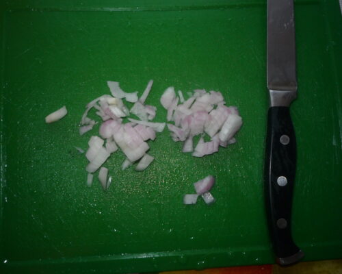 нашинкованным репчатым луком