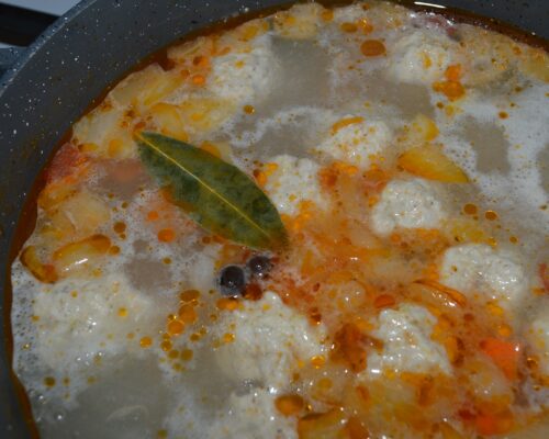 Sprinkle with salt and add aromatic peppercorns