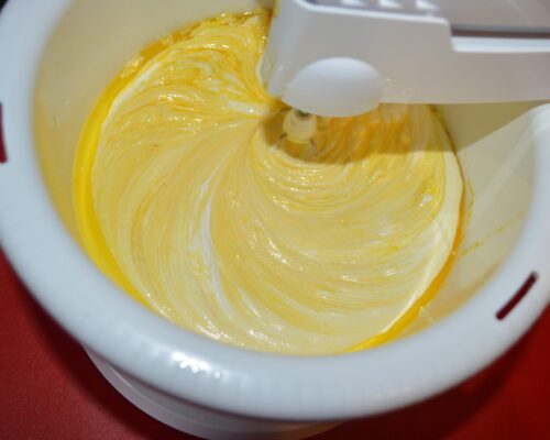 Battre avec le mixeur à la vitesse la plus