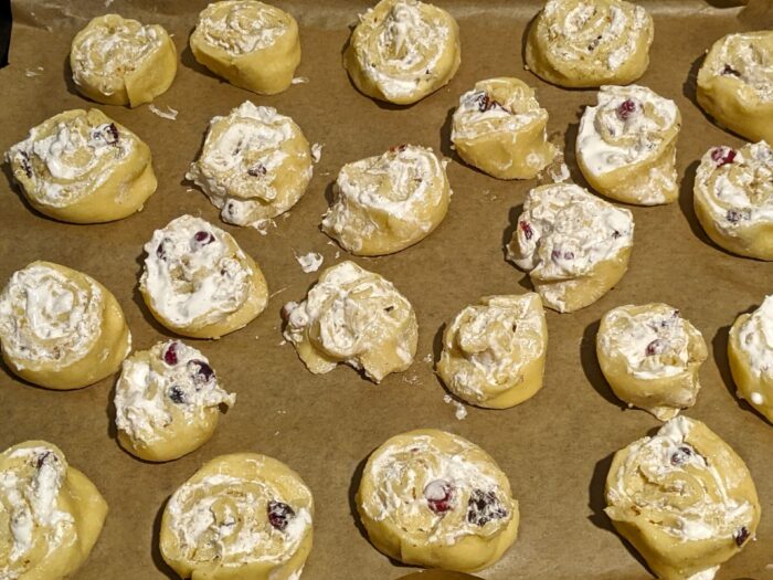 cut the roll into pieces