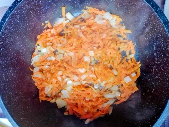 adaugati ceapa si morcovul