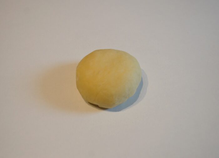 Form small balls from the dough