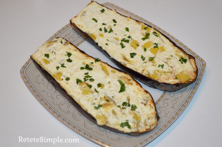Baked Eggplants Stuffed with Cottage Cheese