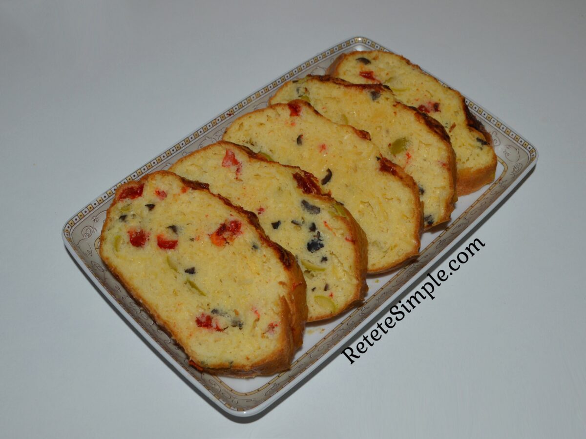 Cake au fromage et aux olives photo