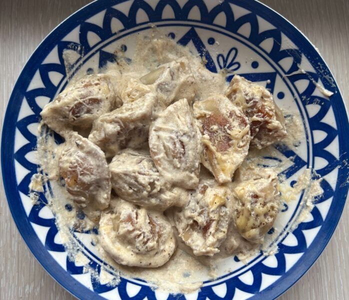 Presarati cascavalul ras