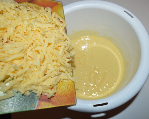 Râper grossièrement le fromage