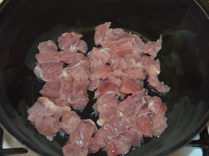 Place the meat in a pot