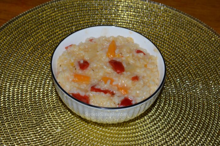 Pilaful sanatos cu legume este gata