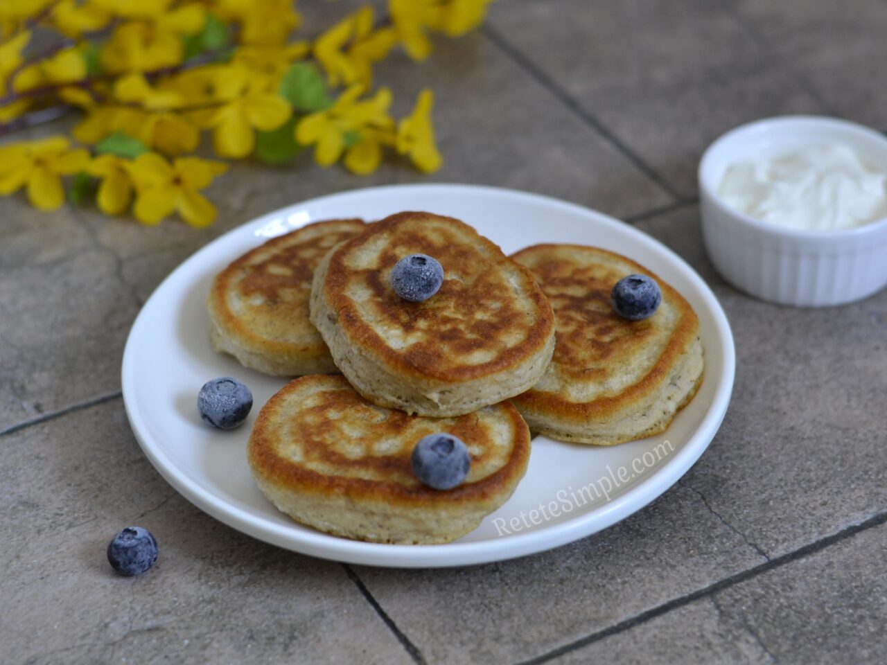 Fluffy Banana Pancakes photo