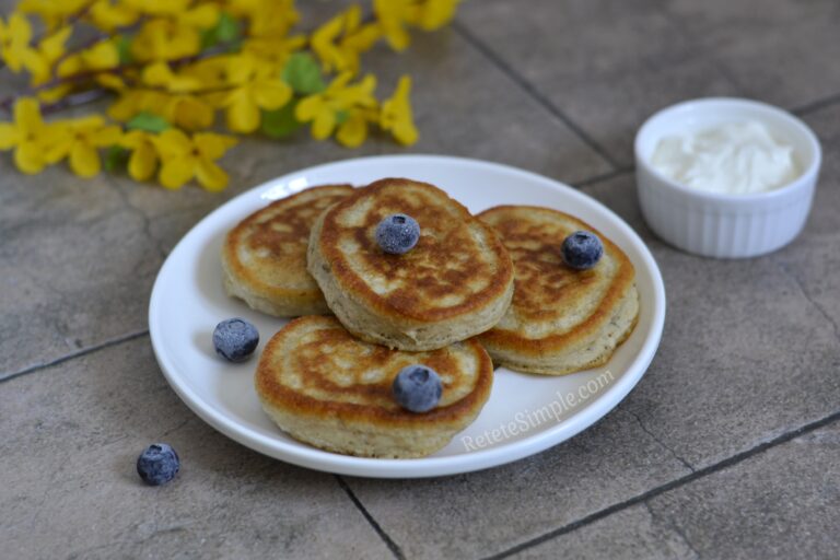 Fluffy Banana Pancakes