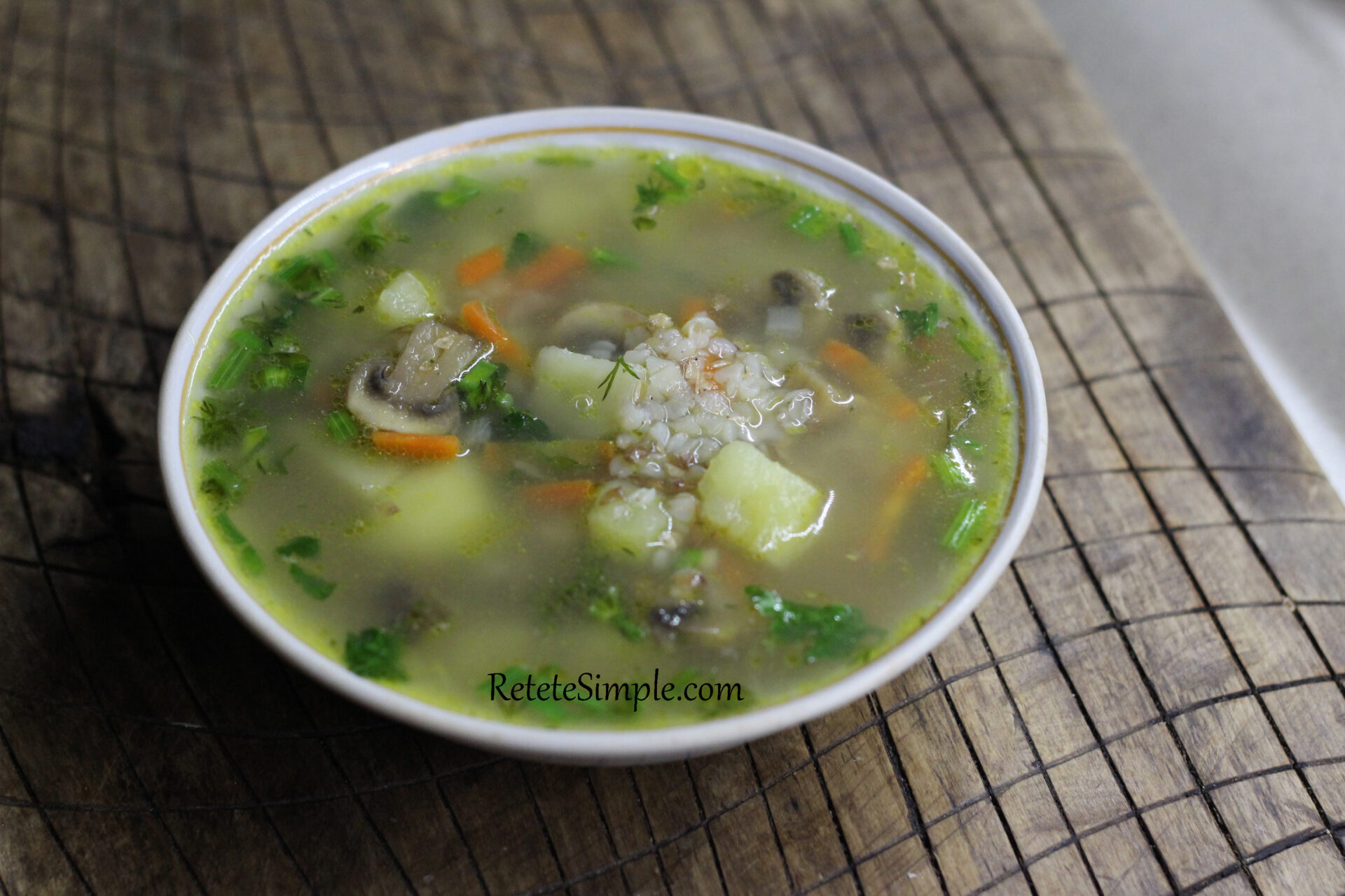 Гречневый суп с шампиньонами фото