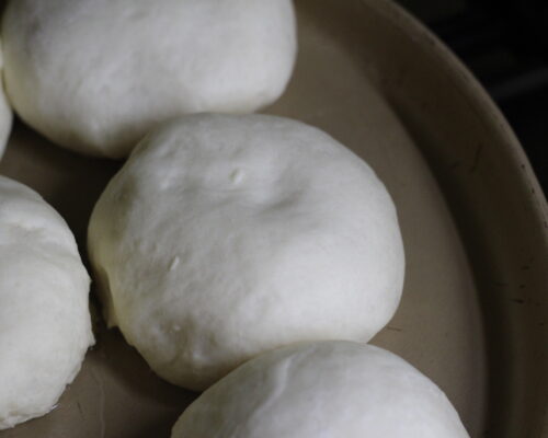 Divide the dough into 8-10 pieces