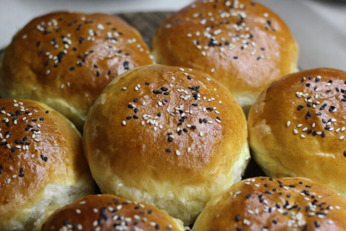 The fluffy and delicious yeast buns for burgers are ready