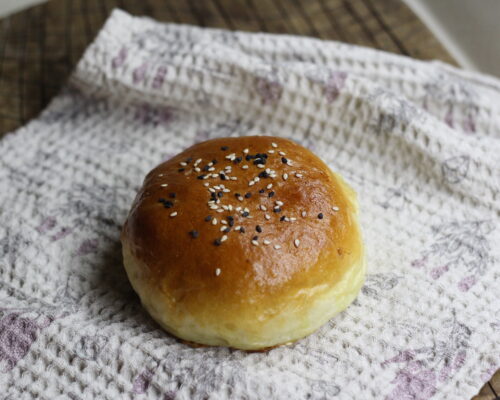 These buns can be used to make a wide variety of burgers