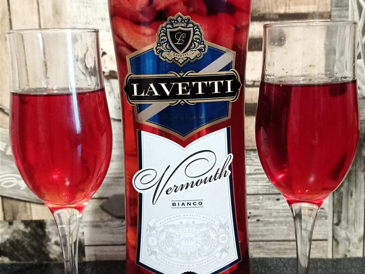 Клубничная наливка фото